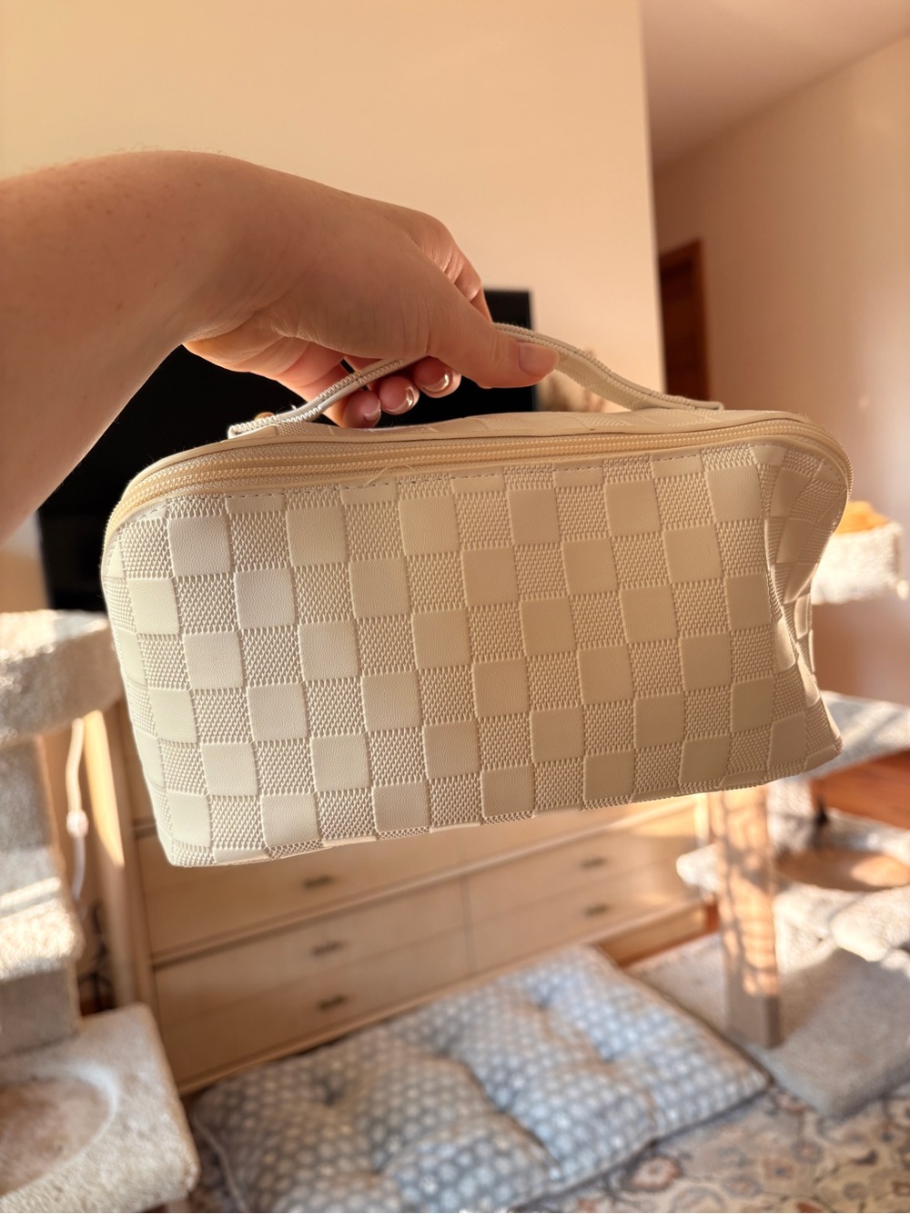 Makeup Bag, Waterproof PU Leather, Flat Open, Toiletry Bag, White Checkered
